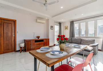 2 Bedroom Serviced Apartment For Rent - Beoung Prolit, Phnom Penh thumbnail
