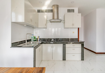 2 Bedroom Serviced Apartment For Rent - Beoung Prolit, Phnom Penh thumbnail