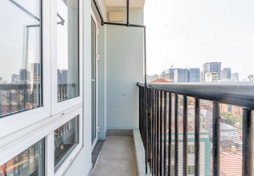 2 Bedroom Serviced Apartment For Rent - Beoung Prolit, Phnom Penh thumbnail