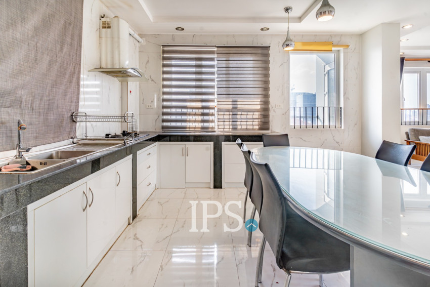 3 Bedroom Serviced Apartment For Rent - Beoung Prolit, Phnom Penh