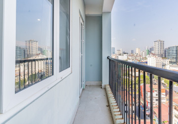 3 Bedroom Serviced Apartment For Rent - Beoung Prolit, Phnom Penh thumbnail