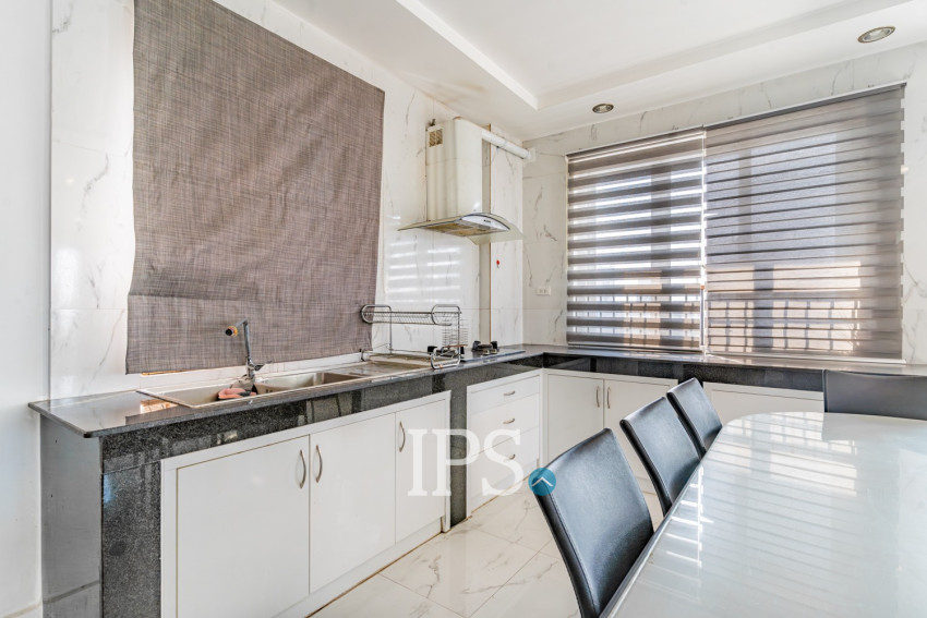 3 Bedroom Serviced Apartment For Rent - Beoung Prolit, Phnom Penh