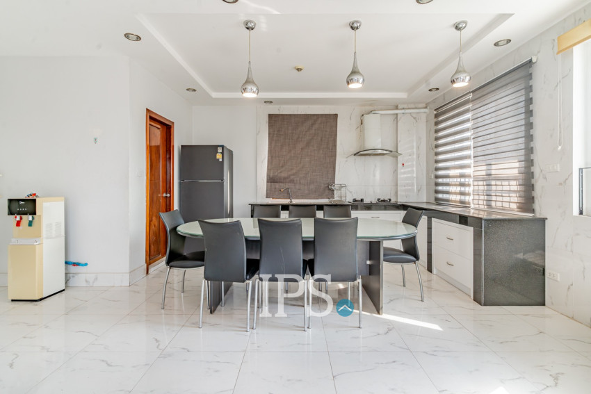 3 Bedroom Serviced Apartment For Rent - Beoung Prolit, Phnom Penh