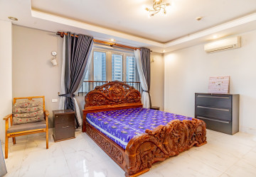 3 Bedroom Serviced Apartment For Rent - Beoung Prolit, Phnom Penh thumbnail
