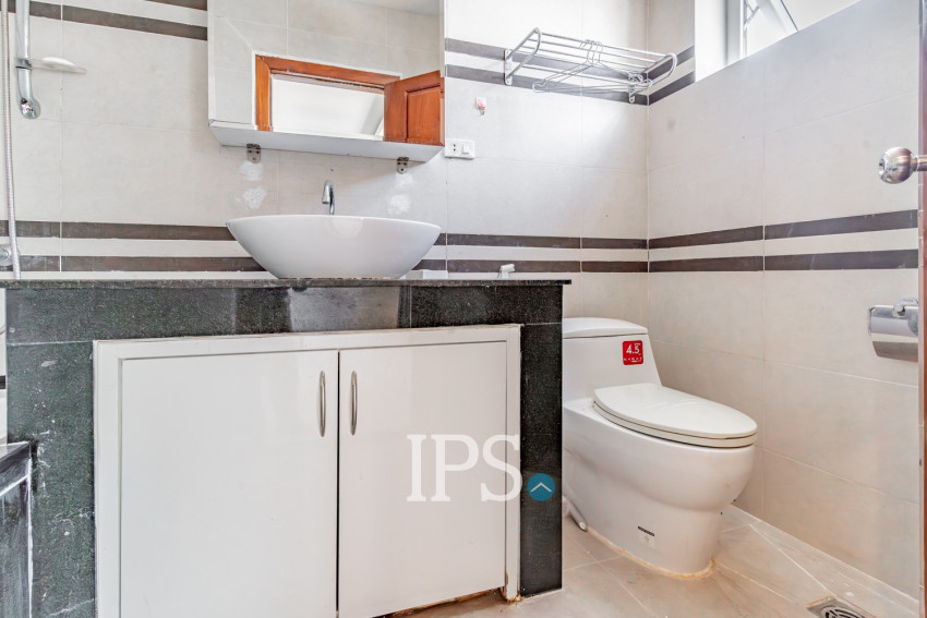 3 Bedroom Serviced Apartment For Rent - Beoung Prolit, Phnom Penh