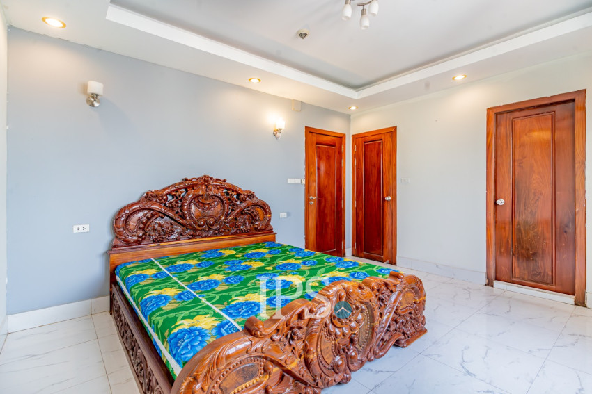 3 Bedroom Serviced Apartment For Rent - Beoung Prolit, Phnom Penh
