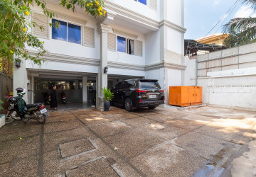 1 Bedroom Apartment For Rent - Sala Kamreuk, Siem Reap thumbnail