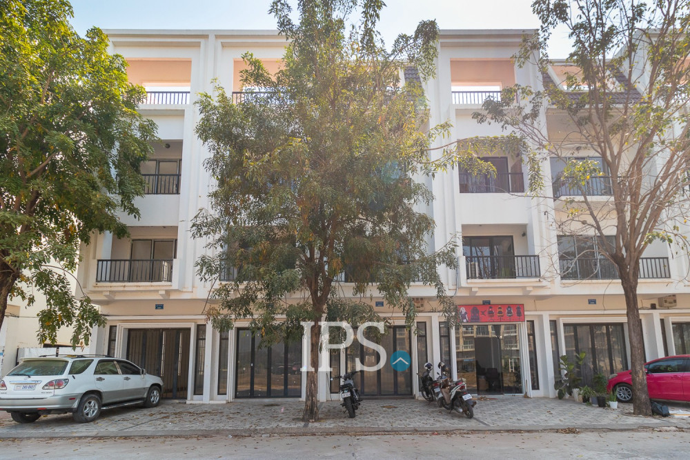 4 Bedroom House For Rent - Svay Dangkum, Siem Reap - Image 17