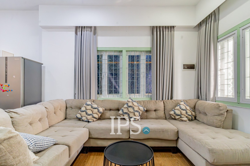 Renovated 2 Bedroom Apartment For Rent - Beoung Prolit, Phnom Penh