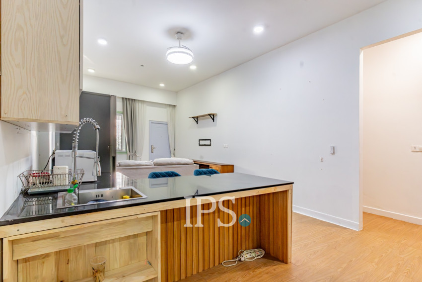 Renovated 2 Bedroom Apartment For Rent - Beoung Prolit, Phnom Penh