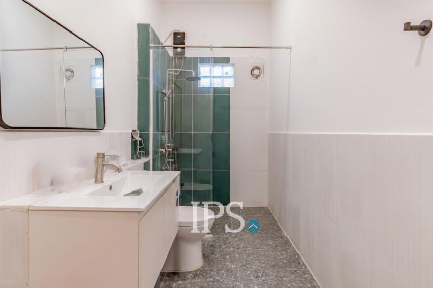 Renovated 2 Bedroom Apartment For Rent - Beoung Prolit, Phnom Penh