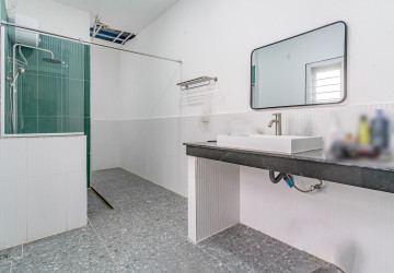 Renovated 2 Bedroom Apartment For Rent - Beoung Prolit, Phnom Penh thumbnail