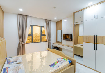 3 Bedroom Serviced Apartment For Rent - Boeung Kak 2, Phnom Penh thumbnail