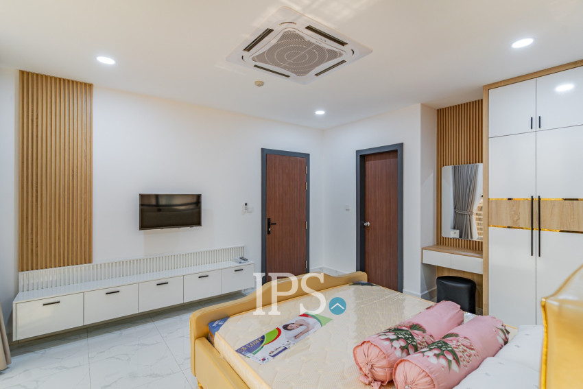 3 Bedroom Serviced Apartment For Rent - Boeung Kak 2, Phnom Penh