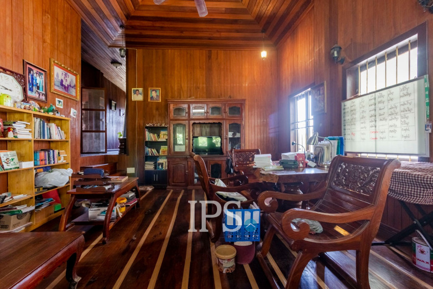 5 Bedroom House For Sale - Svay Dangkum, Siem Reap