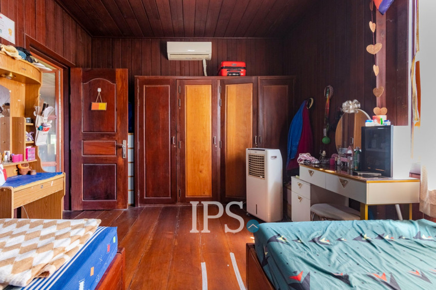 5 Bedroom House For Sale - Svay Dangkum, Siem Reap