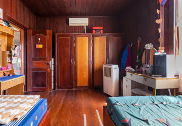 5 Bedroom House For Sale - Svay Dangkum, Siem Reap thumbnail