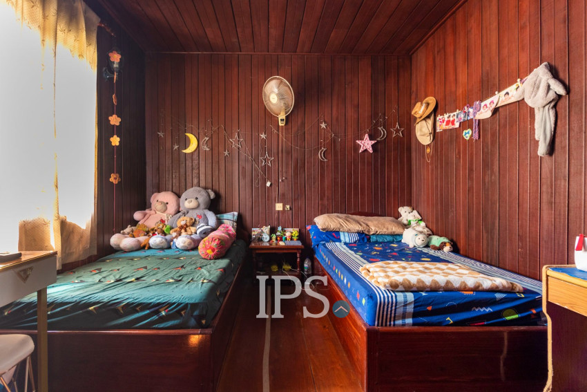 5 Bedroom House For Sale - Svay Dangkum, Siem Reap