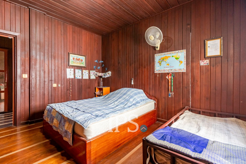 5 Bedroom House For Sale - Svay Dangkum, Siem Reap