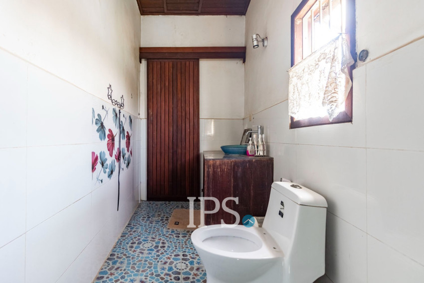 5 Bedroom House For Sale - Svay Dangkum, Siem Reap