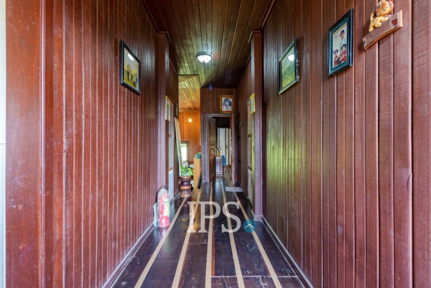 5 Bedroom House For Sale - Svay Dangkum, Siem Reap