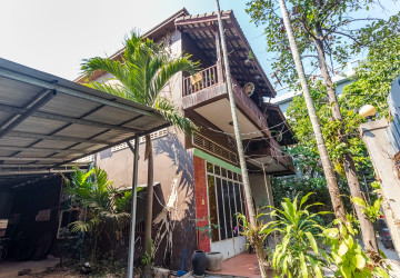 5 Bedroom House For Sale - Svay Dangkum, Siem Reap thumbnail