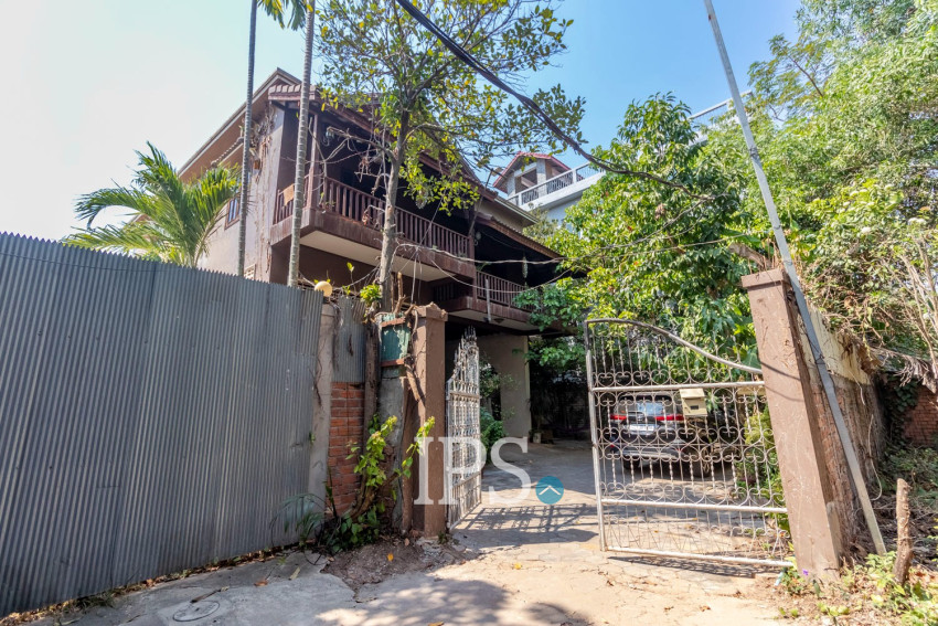 5 Bedroom House For Sale - Svay Dangkum, Siem Reap