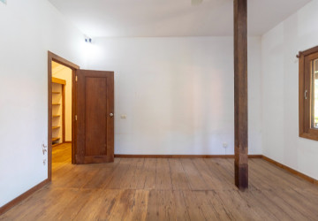 3 Bedroom Compound Wooden House For Rent - Sala Kamreuk, Siem Reap thumbnail