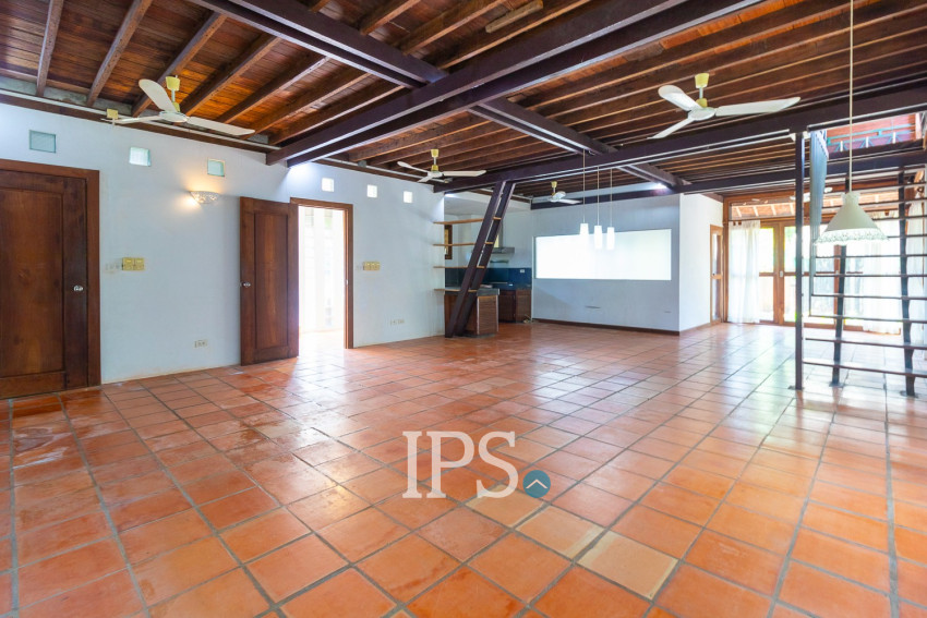 3 Bedroom Compound Wooden House For Rent - Sala Kamreuk, Siem Reap