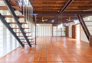 3 Bedroom Compound Wooden House For Rent - Sala Kamreuk, Siem Reap thumbnail