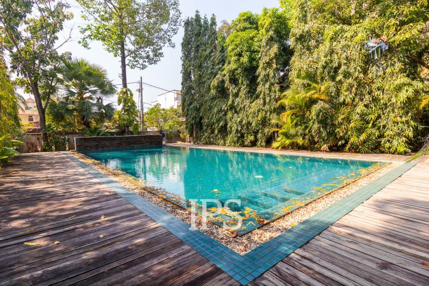 3 Bedroom Compound Wooden House For Rent - Sala Kamreuk, Siem Reap