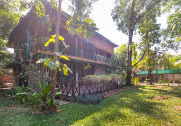 3 Bedroom Compound Wooden House For Rent - Sala Kamreuk, Siem Reap thumbnail