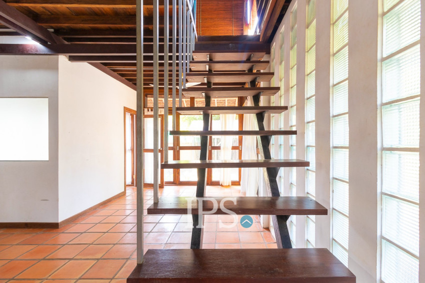 3 Bedroom Compound Wooden House For Rent - Sala Kamreuk, Siem Reap