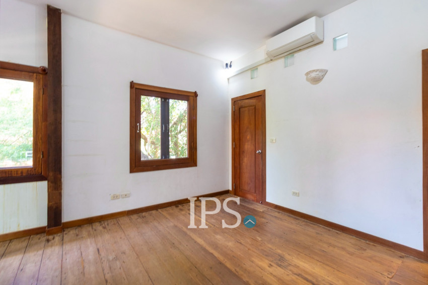 3 Bedroom Compound Wooden House For Rent - Sala Kamreuk, Siem Reap