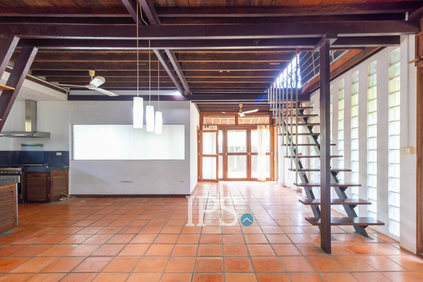 3 Bedroom Compound Wooden House For Rent - Sala Kamreuk, Siem Reap