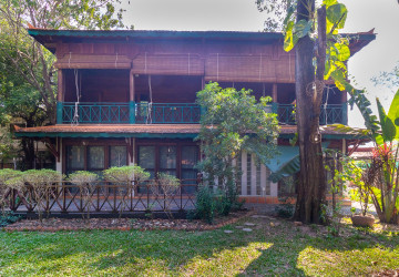 3 Bedroom Compound Wooden House For Rent - Sala Kamreuk, Siem Reap thumbnail