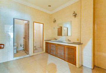 4 Storey Double Shophouse For Rent - Sangkat Olympic, Phnom Penh thumbnail