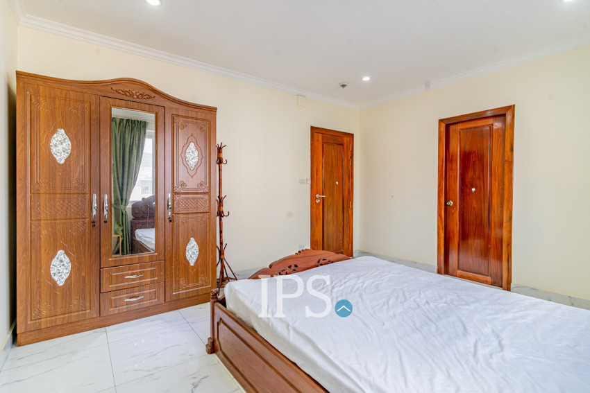 3 Bedroom Serviced Apartment For Rent - Beoung Prolit, Phnom Penh