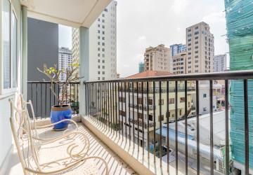 3 Bedroom Serviced Apartment For Rent - Beoung Prolit, Phnom Penh thumbnail