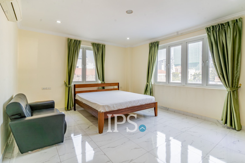3 Bedroom Serviced Apartment For Rent - Beoung Prolit, Phnom Penh