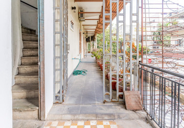 Renovated 1 Bedroom Apartment For Sale - BKK1, Phnom Penh thumbnail