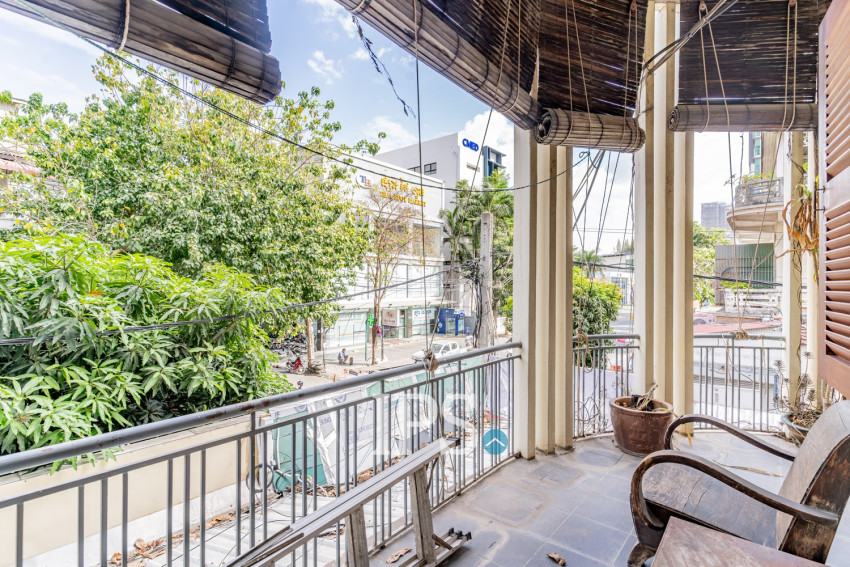 Renovated 1 Bedroom Apartment For Sale - BKK1, Phnom Penh