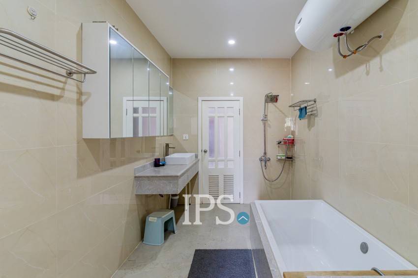 5 Bedroom Twin Villa For Sale - Borey Peng Huoth The Star Platinum, Nirouth, Phnom Penh