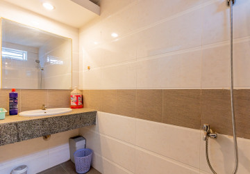 5 Bedroom Twin Villa For Sale - Borey Peng Huoth The Star Platinum, Nirouth, Phnom Penh thumbnail