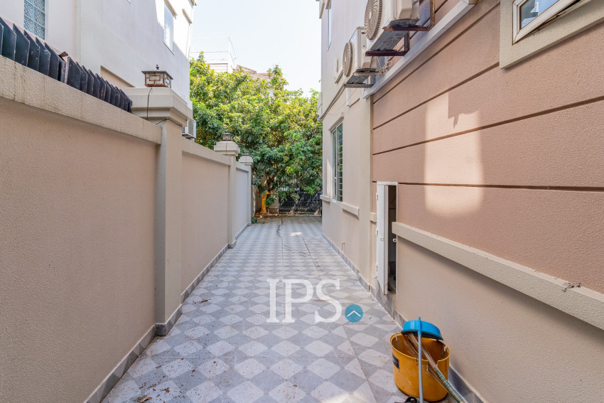 5 Bedroom Twin Villa For Sale - Borey Peng Huoth The Star Platinum, Nirouth, Phnom Penh