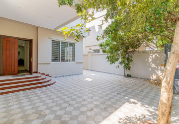 5 Bedroom Twin Villa For Sale - Borey Peng Huoth The Star Platinum, Nirouth, Phnom Penh thumbnail