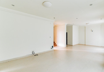 3 Bedroom Villa For Rent - Bassac Garden City, Tonle Bassac, Phnom Penh thumbnail