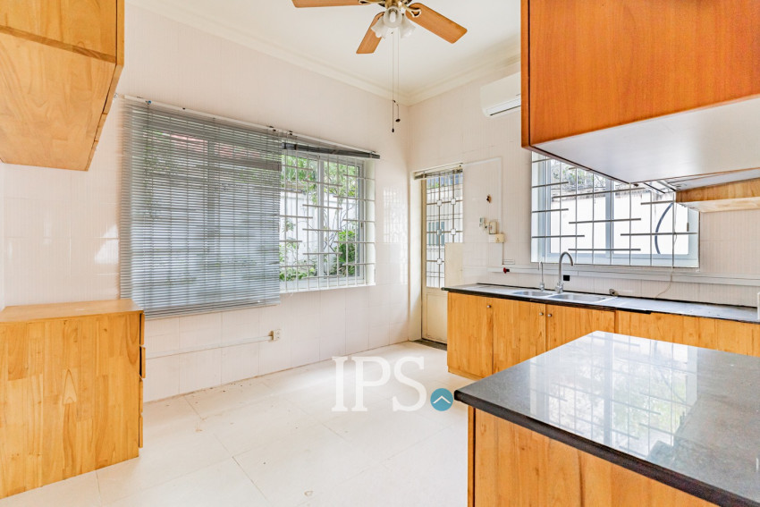 3 Bedroom Villa For Rent - Bassac Garden City, Tonle Bassac, Phnom Penh