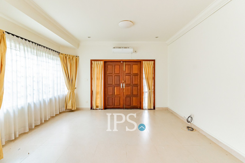 3 Bedroom Villa For Rent - Bassac Garden City, Tonle Bassac, Phnom Penh