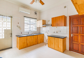 3 Bedroom Villa For Rent - Bassac Garden City, Tonle Bassac, Phnom Penh thumbnail